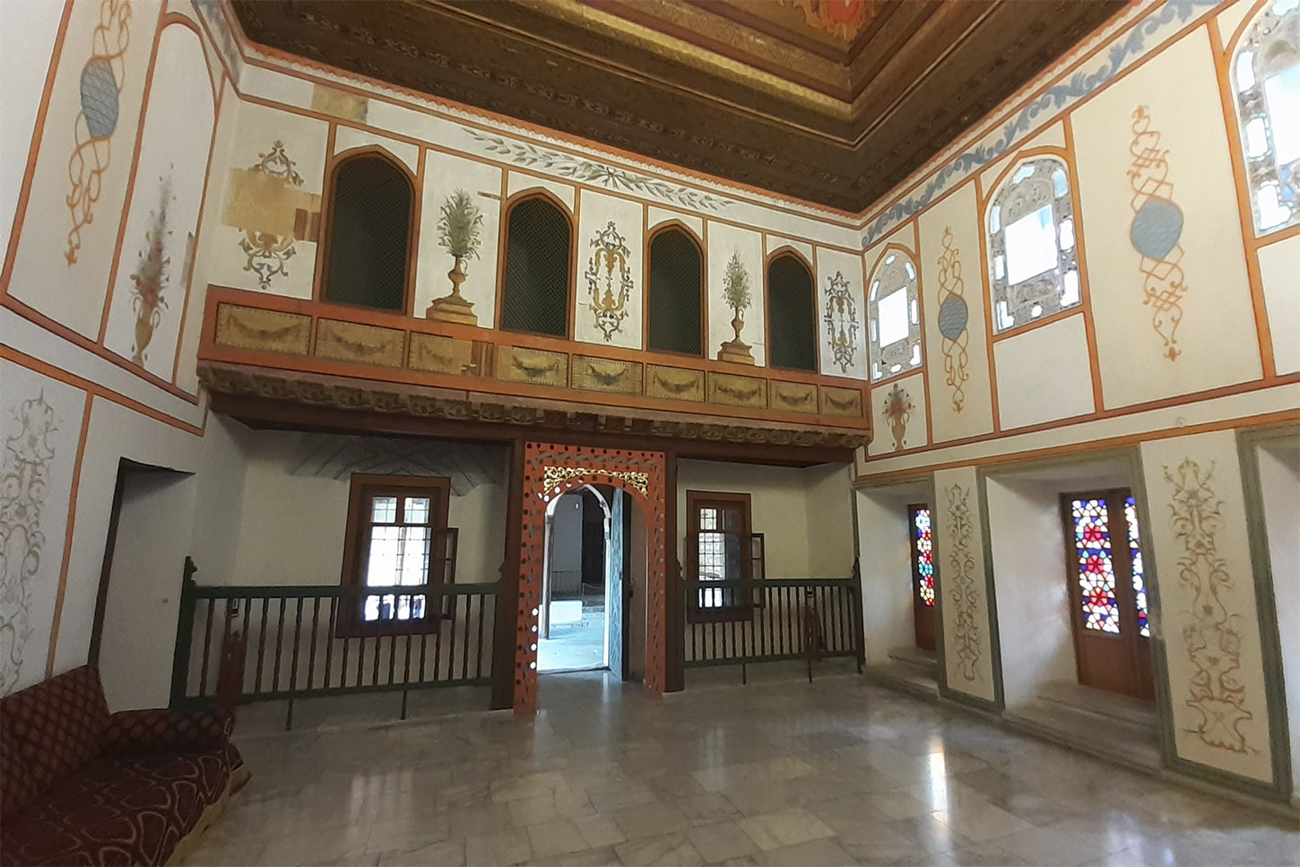 Гора Митридат. Современный вид. Фотография взята на сайте «Записки путешественника» https://bangkokbook.ru/